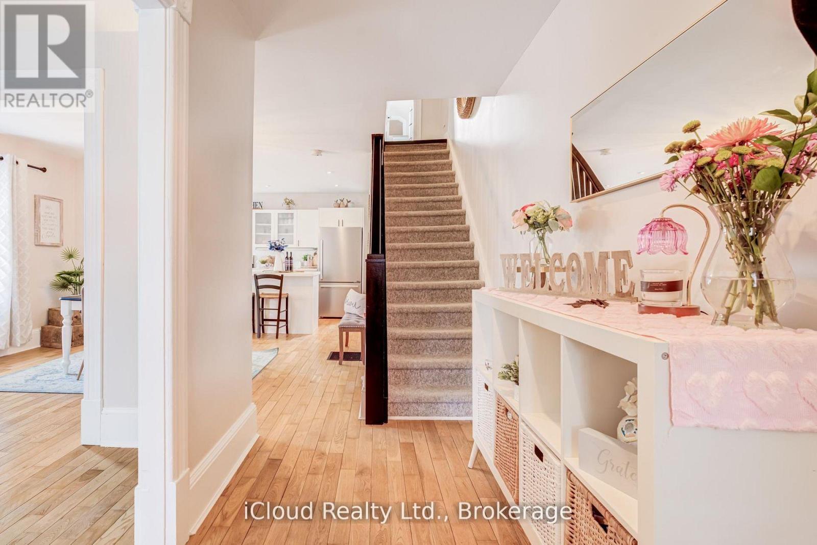 17 Oxford Street, Cambridge, ON - Indoor Photo Showing Other Room