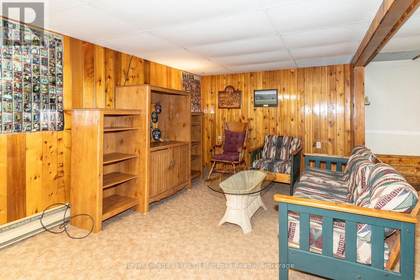 555 Wagner Street, Gravenhurst (Muskoka (S)), ON - Indoor Photo Showing Other Room