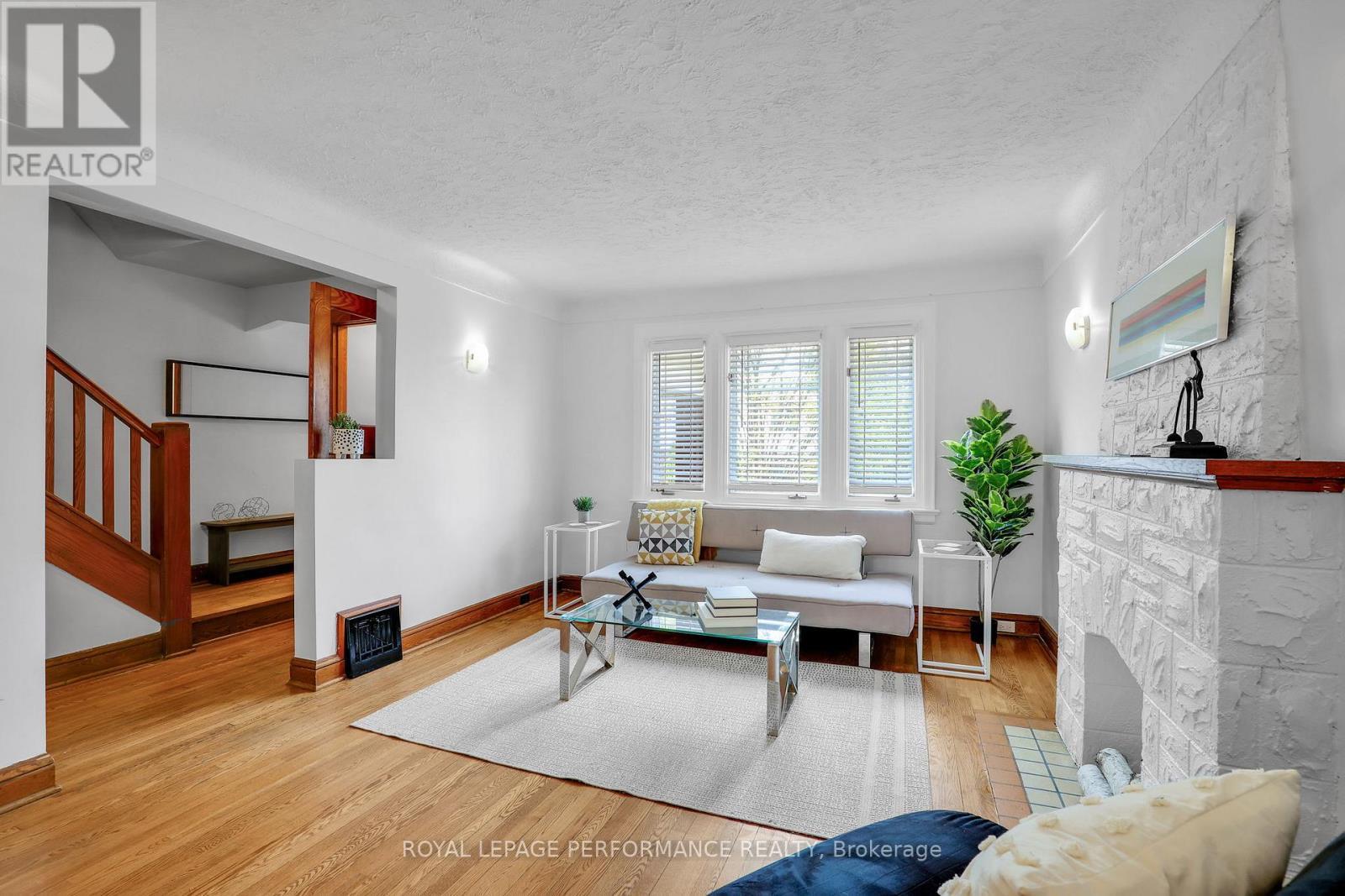 296 Holmwood Avenue, Ottawa, ON - Indoor Photo Showing Living Room With Fireplace
