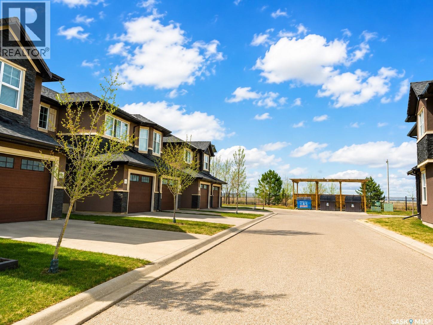 310 1303 Paton Crescent, Saskatoon, SK - Outdoor