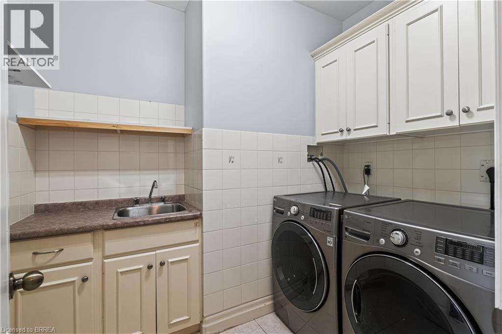 34 Pace Avenue, Brantford, ON - Indoor Photo Showing Laundry Room