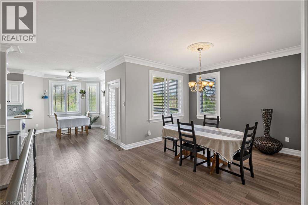 34 Pace Avenue, Brantford, ON - Indoor Photo Showing Dining Room