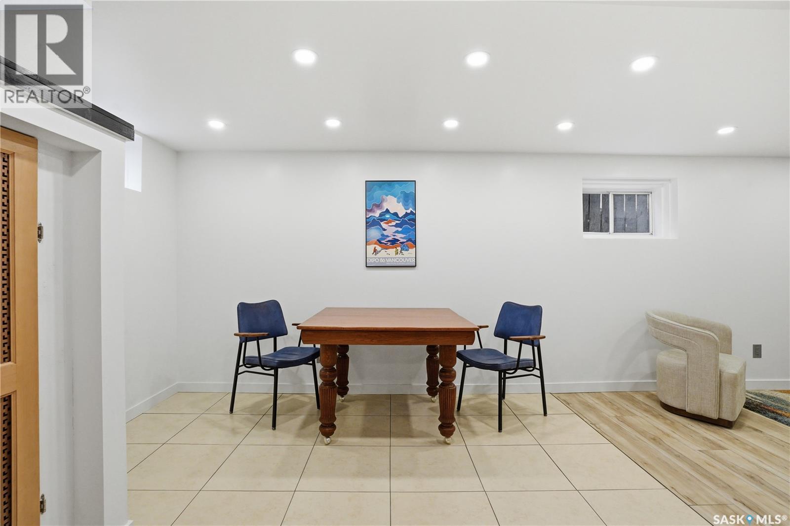 1016 Temperance Street, Saskatoon, SK - Indoor