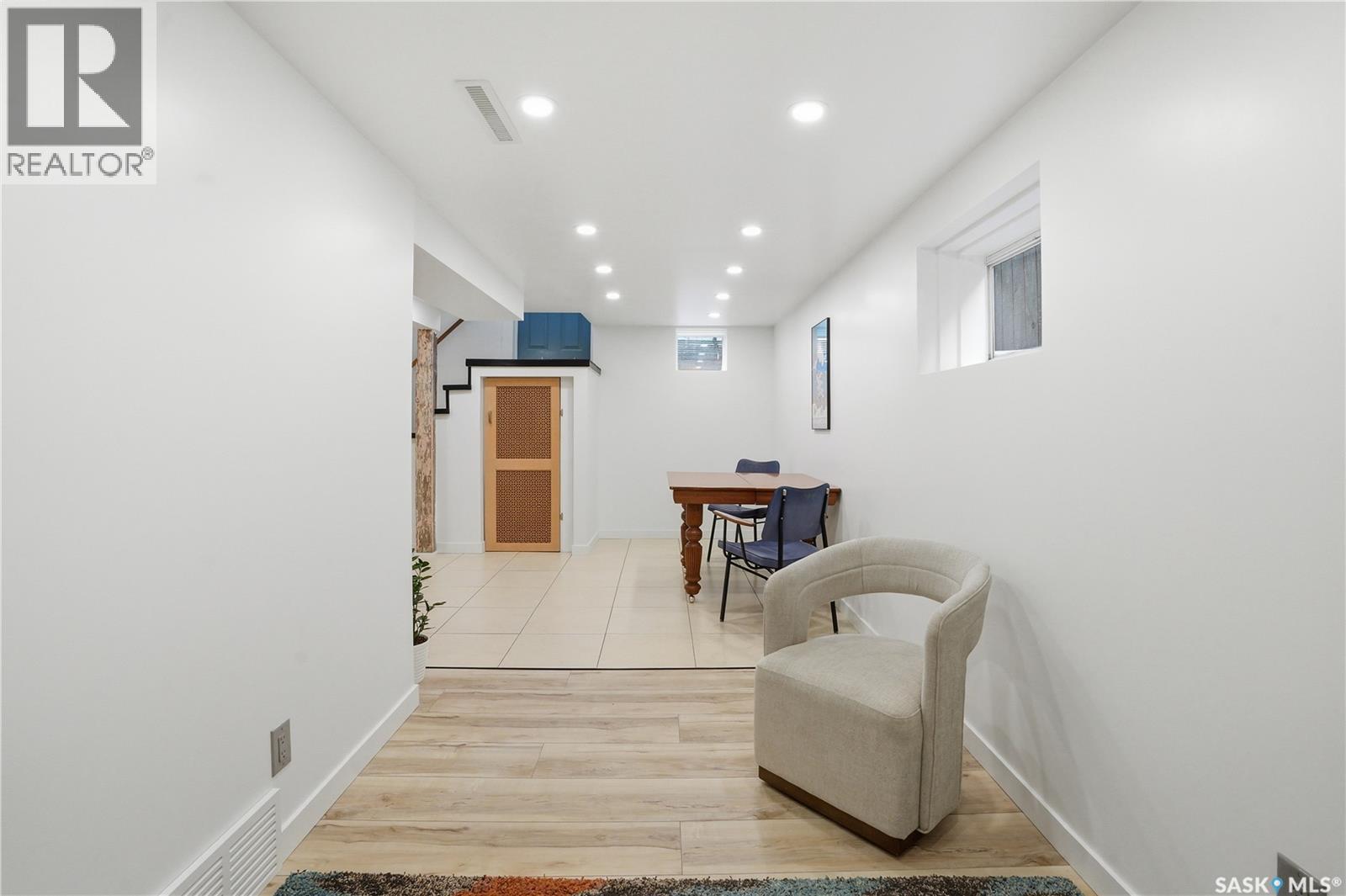 1016 Temperance Street, Saskatoon, SK - Indoor