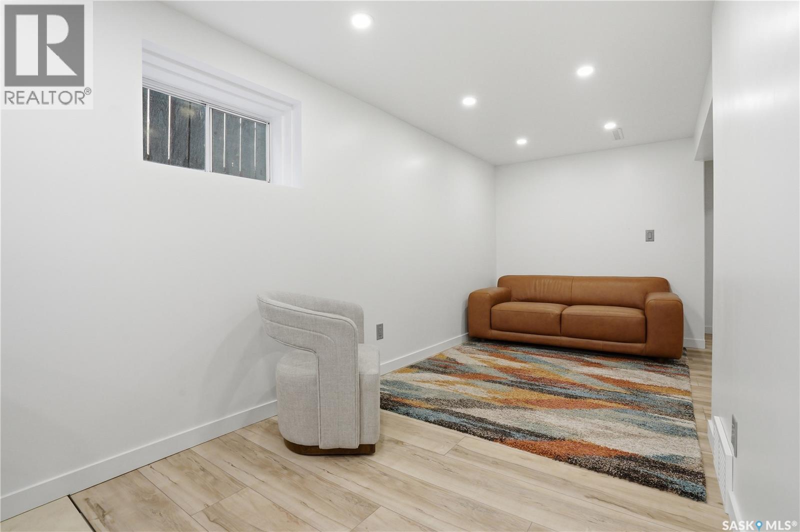 1016 Temperance Street, Saskatoon, SK - Indoor Photo Showing Other Room