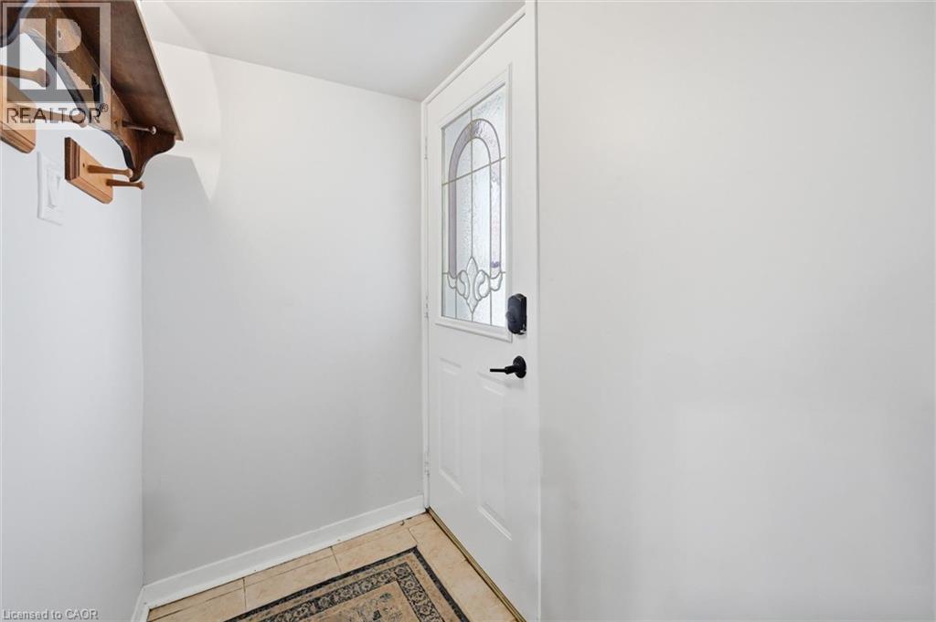 8 Delrex Boulevard, Georgetown, ON - Indoor Photo Showing Other Room