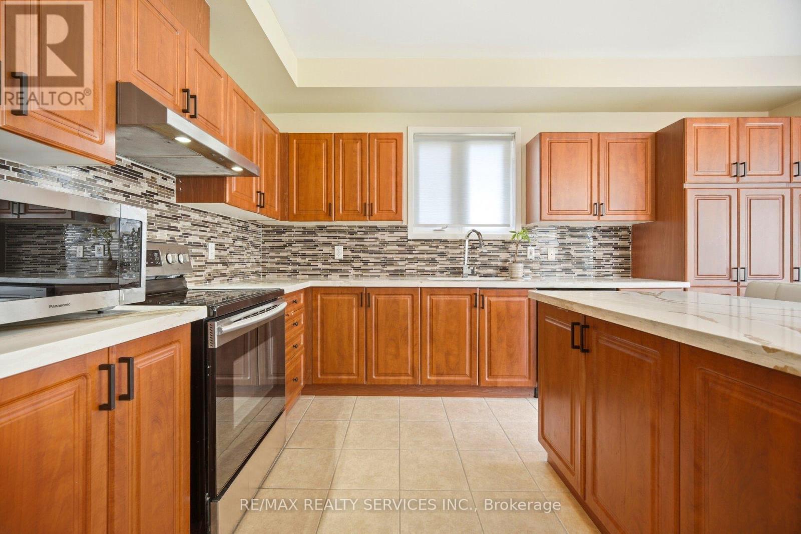 3931 Passway Road, Mississauga, ON - Indoor Photo Showing Kitchen