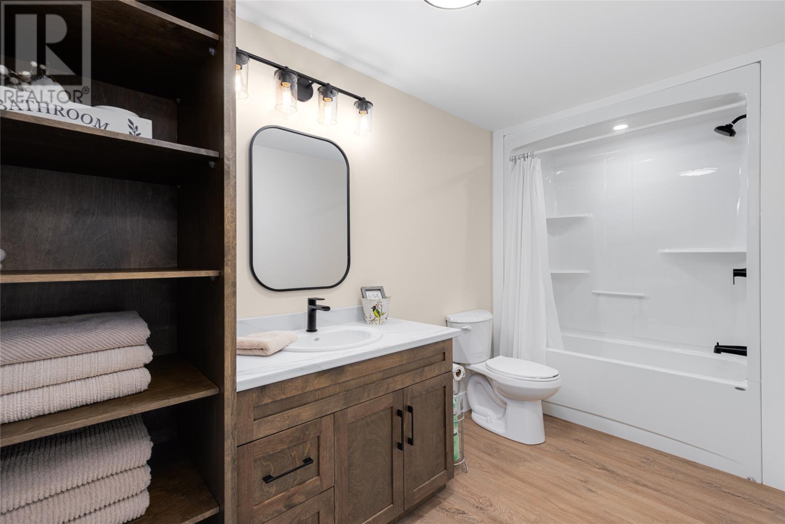2 Eider Place, Paradise, NL - Indoor Photo Showing Bathroom