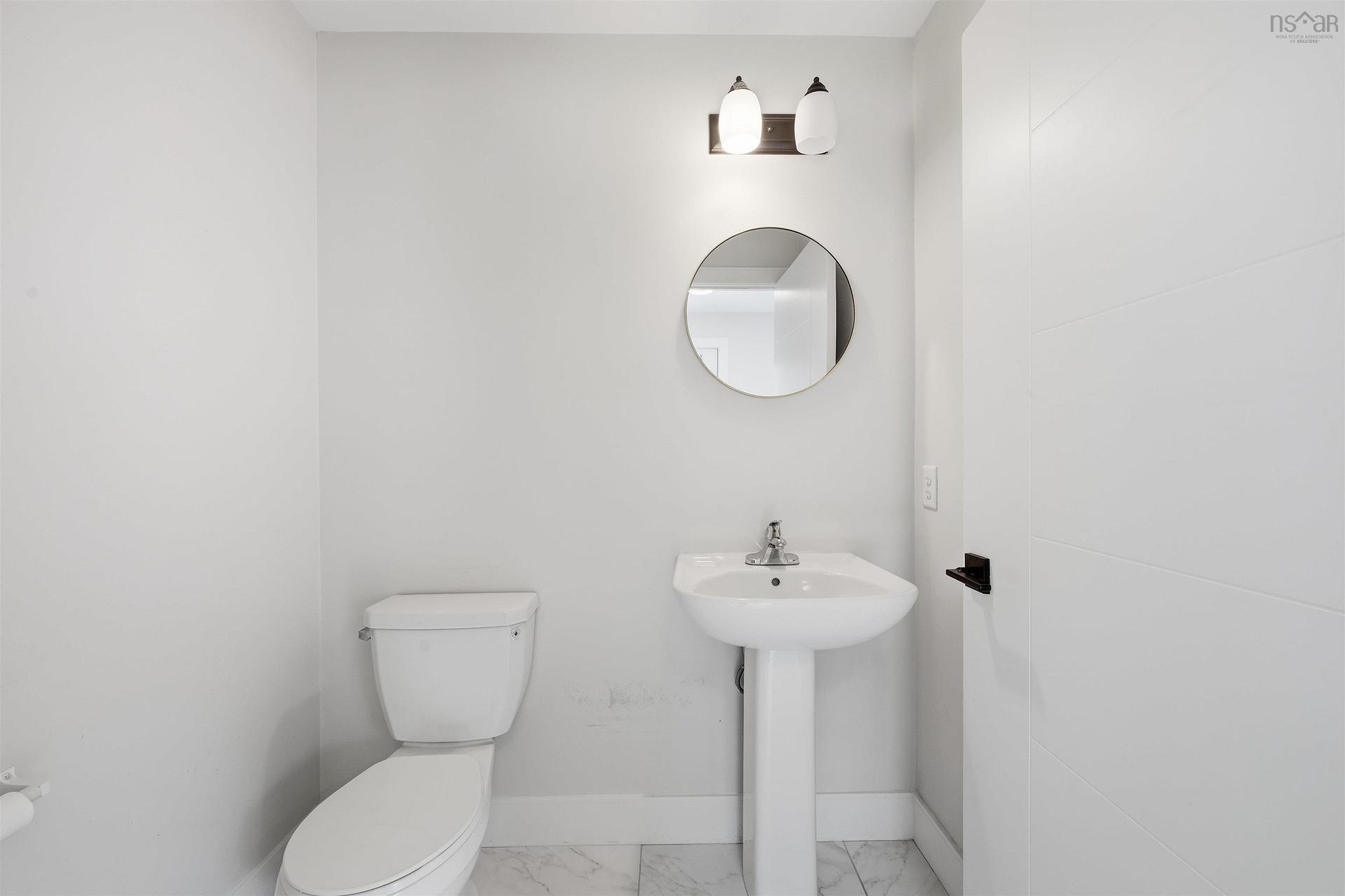 582B Herring Cove Road, Halifax, NS - Indoor Photo Showing Bathroom