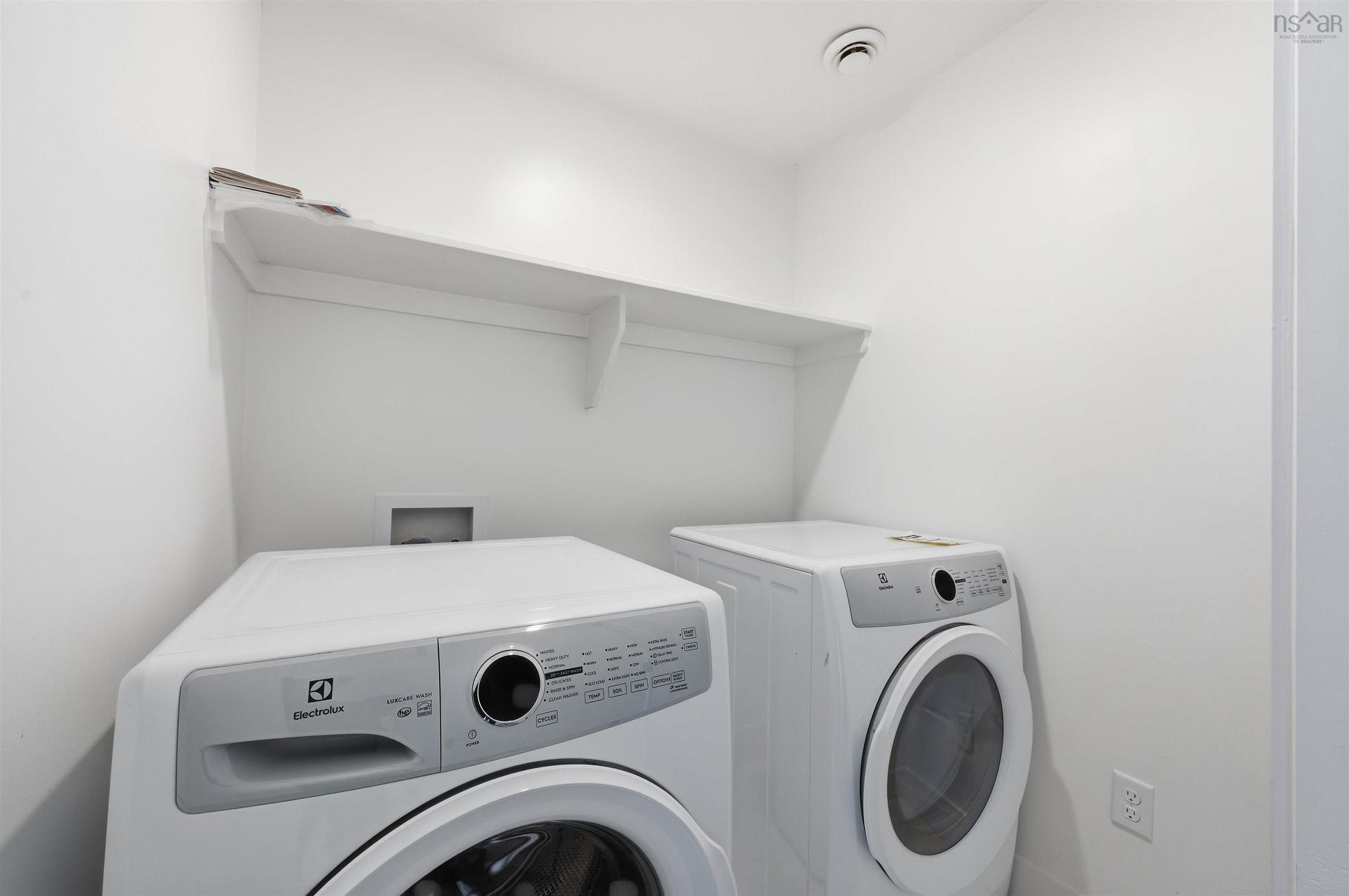 582B Herring Cove Road, Halifax, NS - Indoor Photo Showing Laundry Room