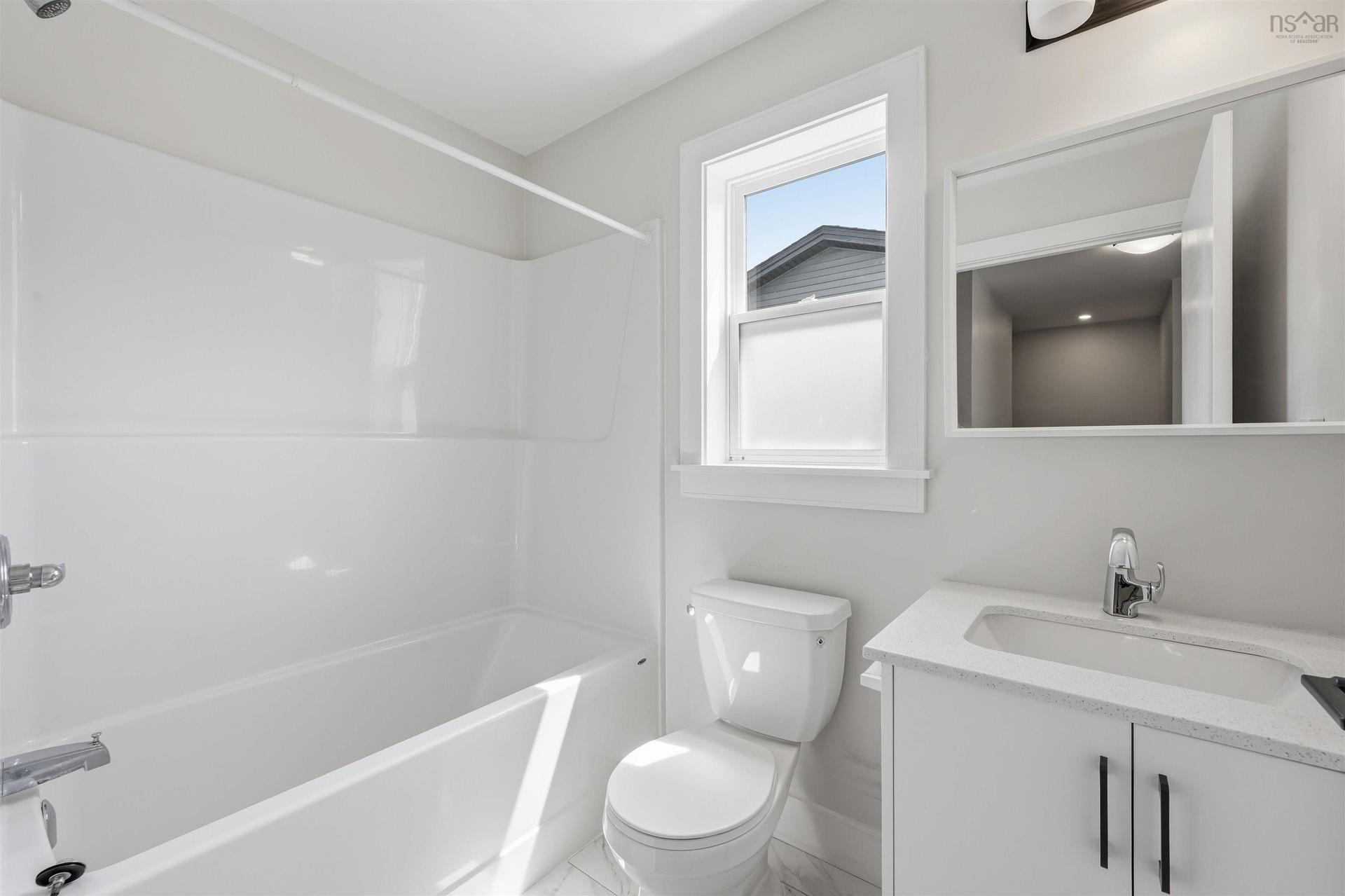 582B Herring Cove Road, Halifax, NS - Indoor Photo Showing Bathroom