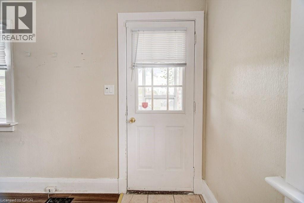 59 Fourth Avenue, Cambridge, ON - Indoor Photo Showing Other Room