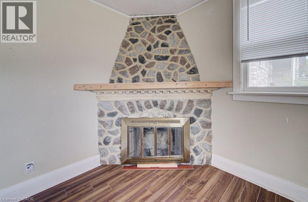 59 Fourth Avenue, Cambridge, ON - Indoor Photo Showing Other Room With Fireplace