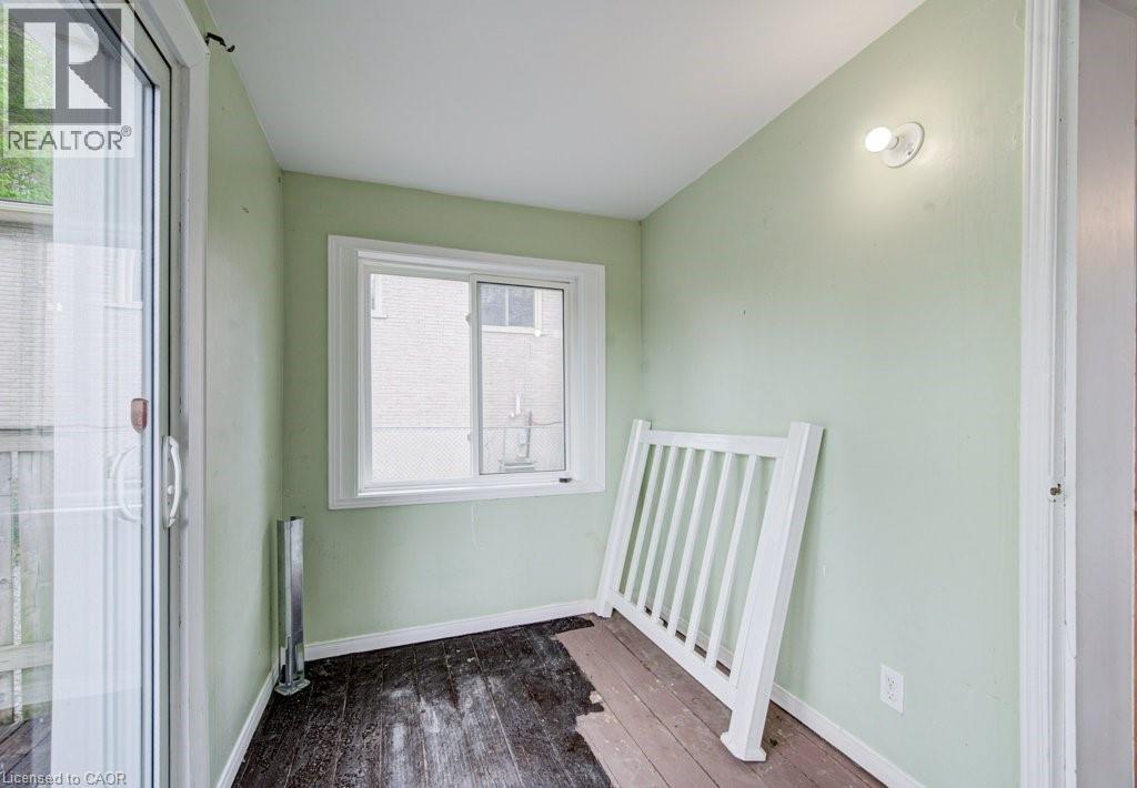 59 Fourth Avenue, Cambridge, ON - Indoor Photo Showing Other Room