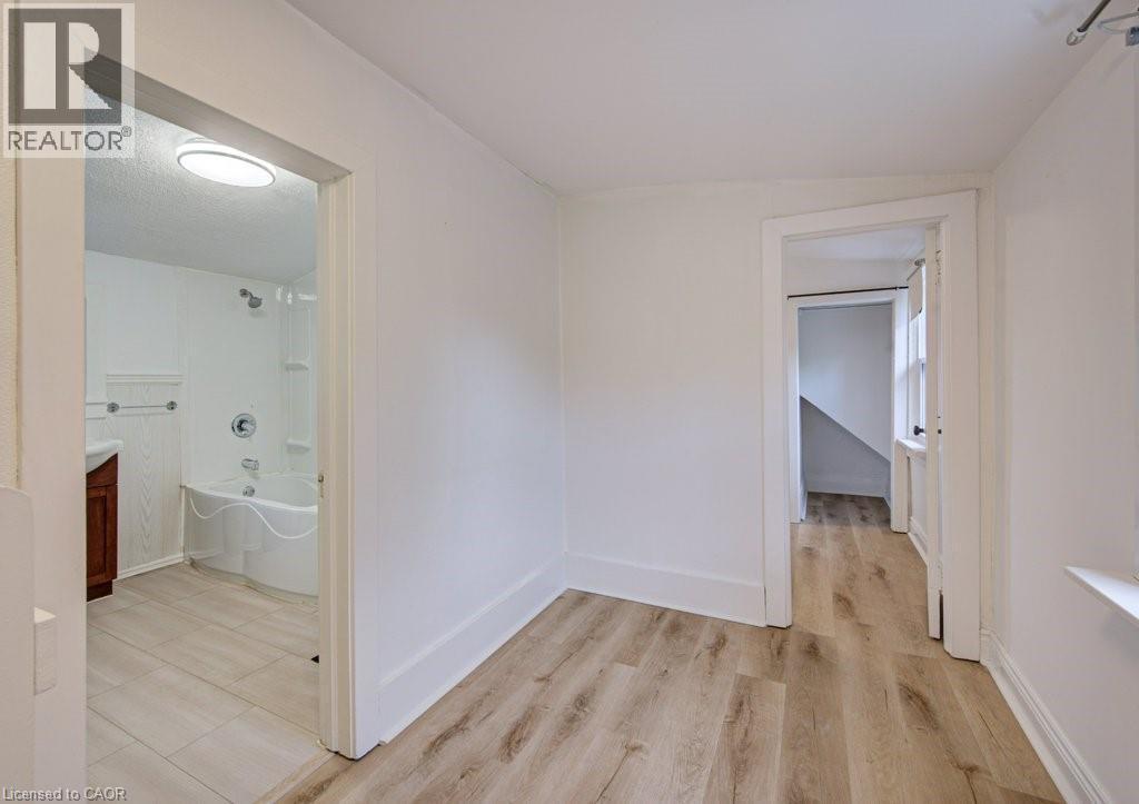 59 Fourth Avenue, Cambridge, ON - Indoor Photo Showing Other Room