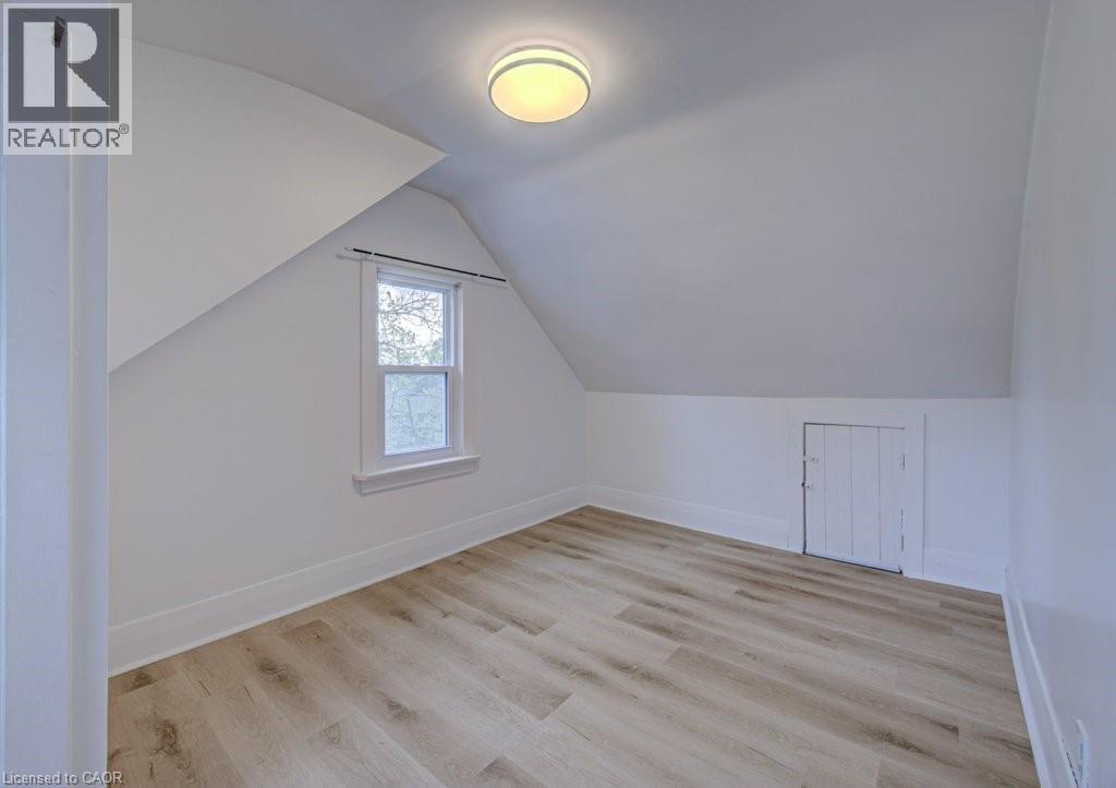 59 Fourth Avenue, Cambridge, ON - Indoor Photo Showing Other Room