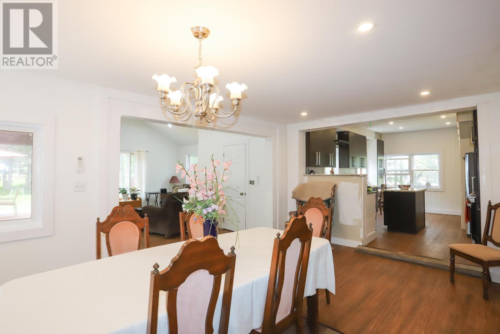 3091 Hilton Rd, Hilton Beach, ON - Indoor Photo Showing Dining Room