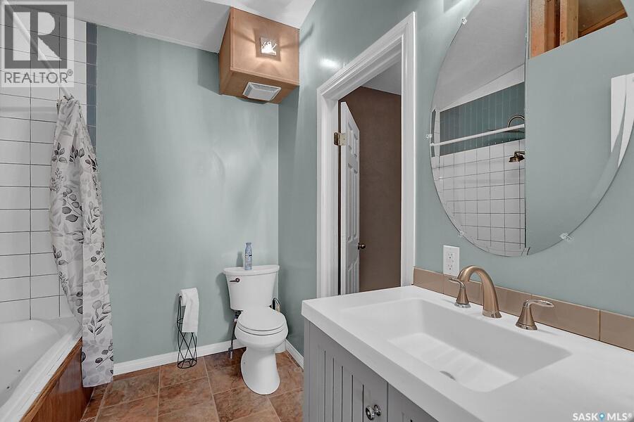 321 Hiltz Drive, Kennedy, SK - Indoor Photo Showing Bathroom