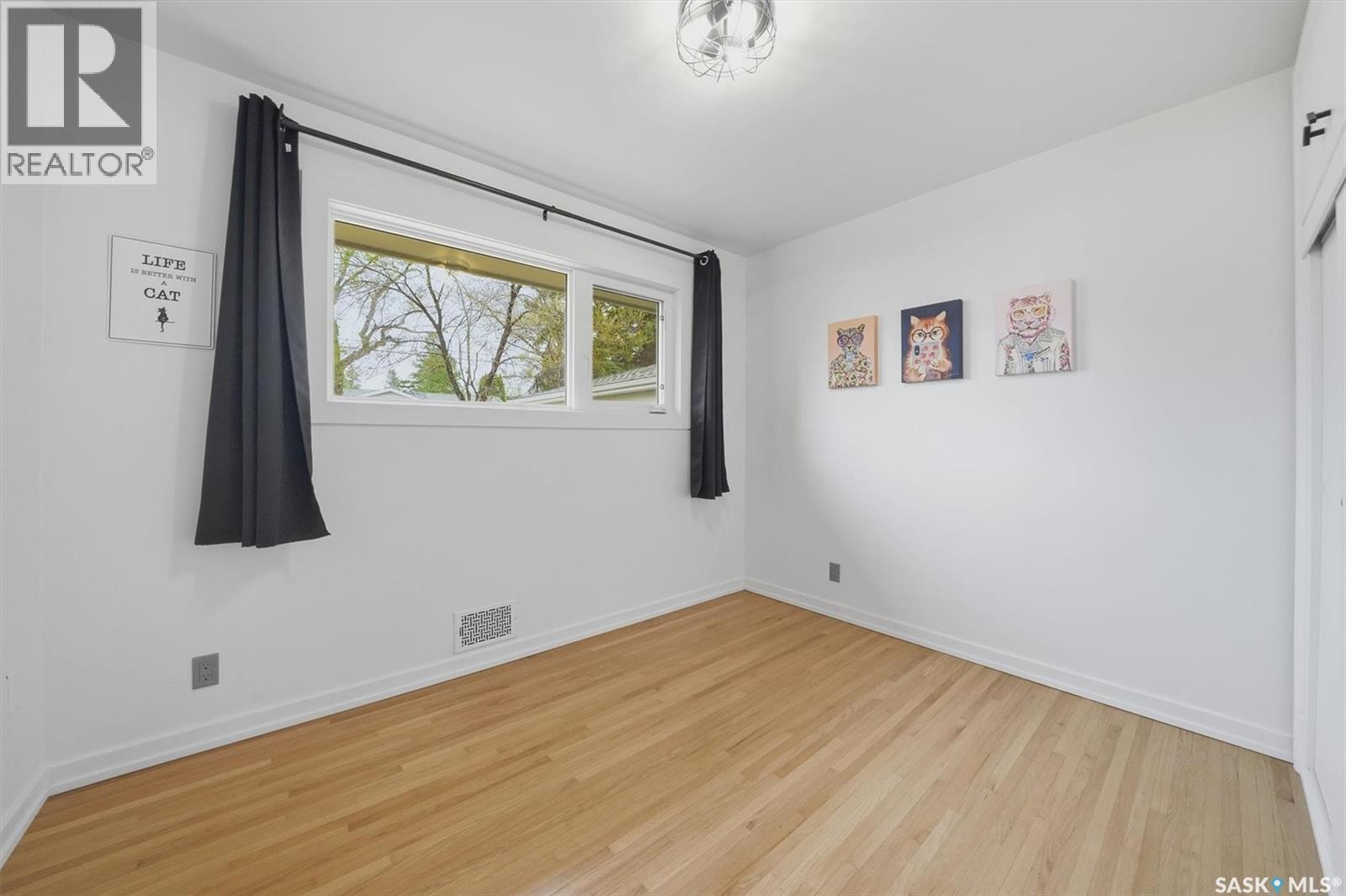 2417 Hanover Avenue, Saskatoon, SK - Indoor Photo Showing Other Room