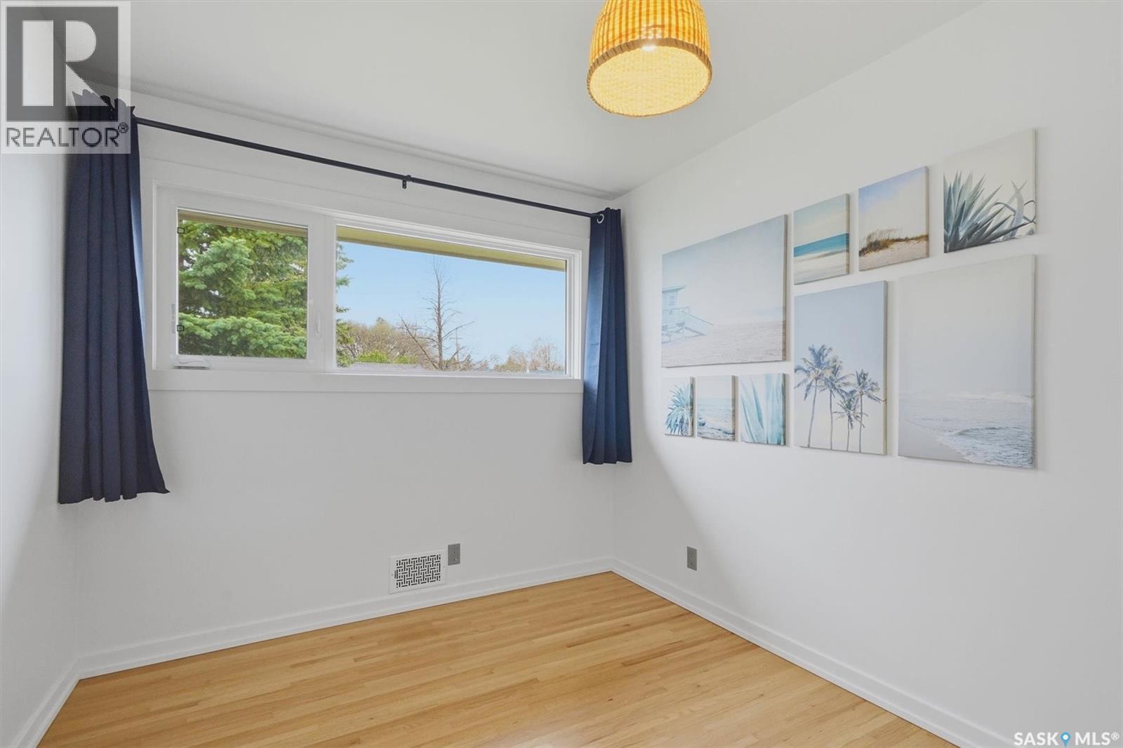 2417 Hanover Avenue, Saskatoon, SK - Indoor Photo Showing Other Room