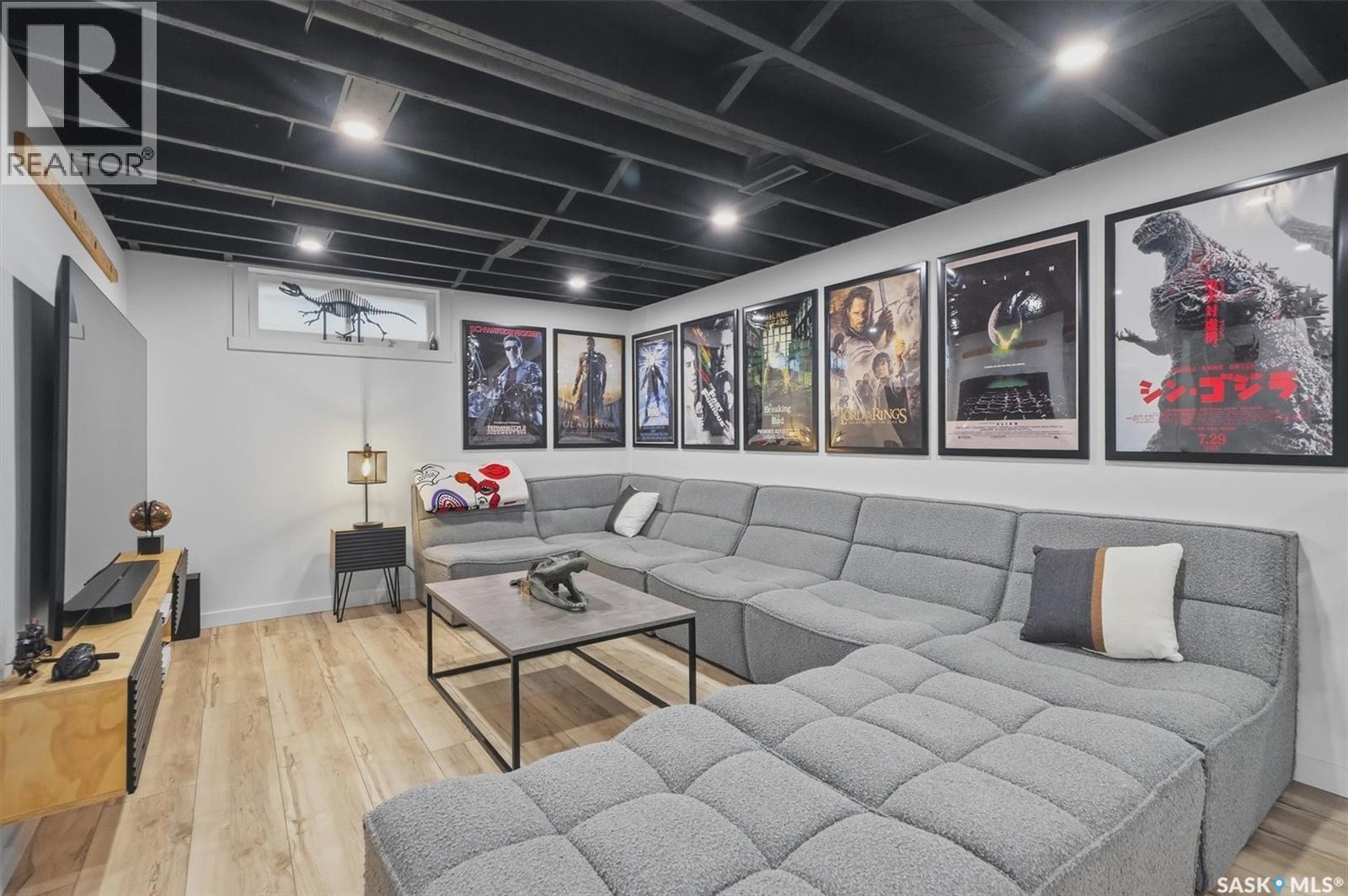 2417 Hanover Avenue, Saskatoon, SK - Indoor