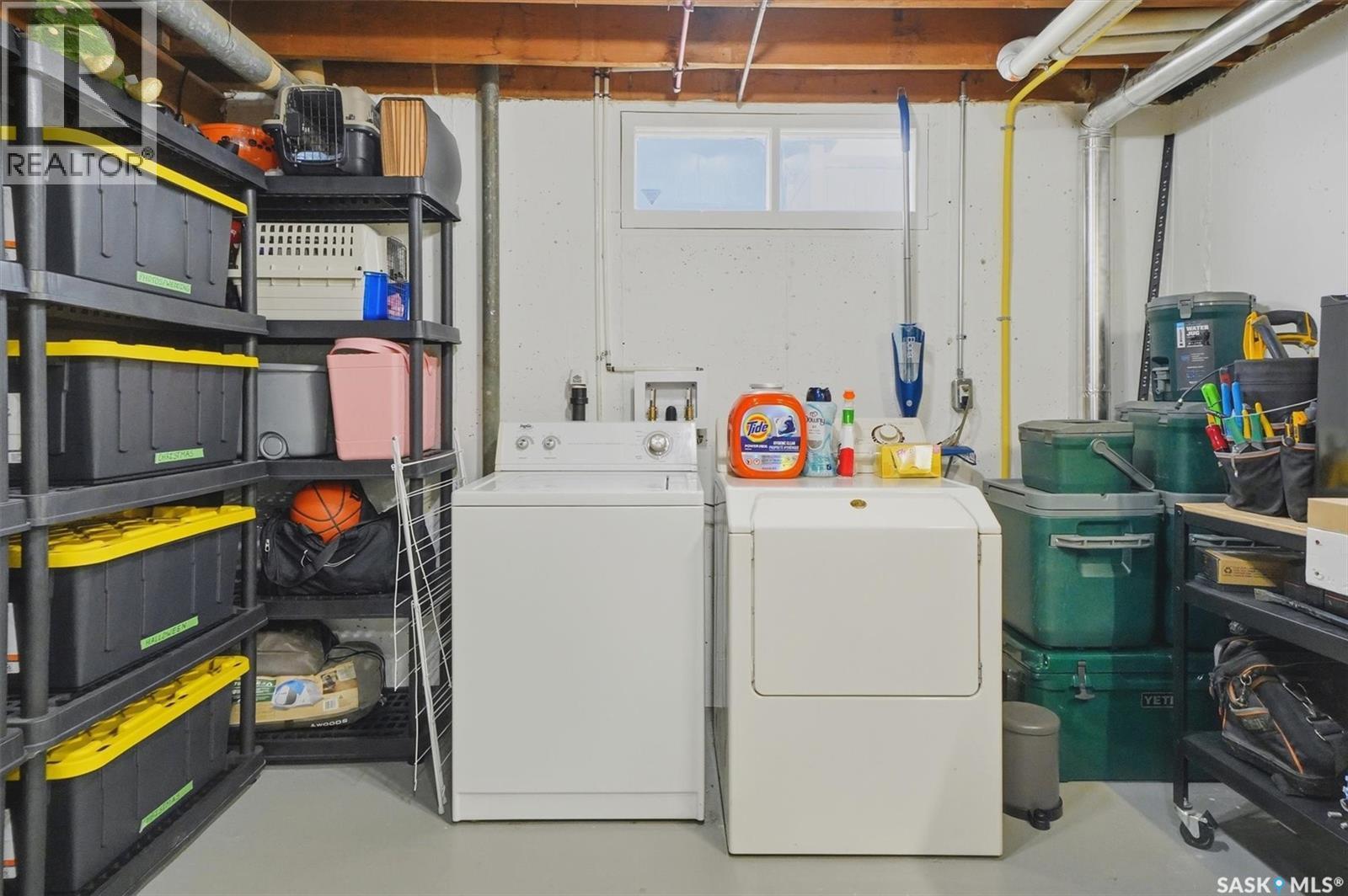 2417 Hanover Avenue, Saskatoon, SK - Indoor Photo Showing Laundry Room