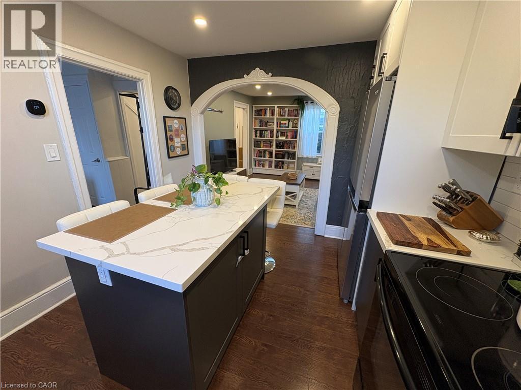 40 Hess Street N, Hamilton, ON - Indoor