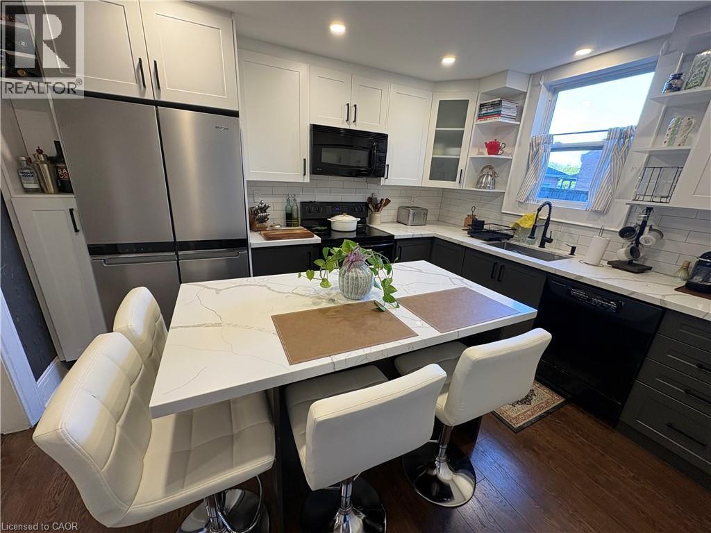 40 Hess Street N, Hamilton, ON - Indoor