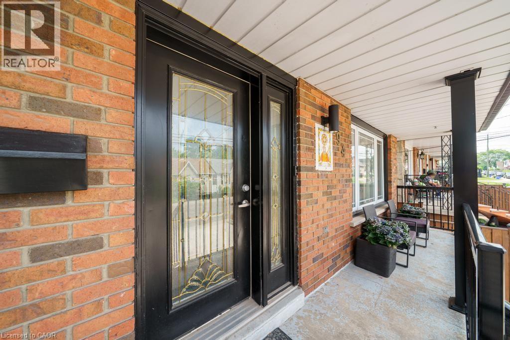 494 Ferguson Avenue N, Hamilton, ON - Outdoor With Exterior