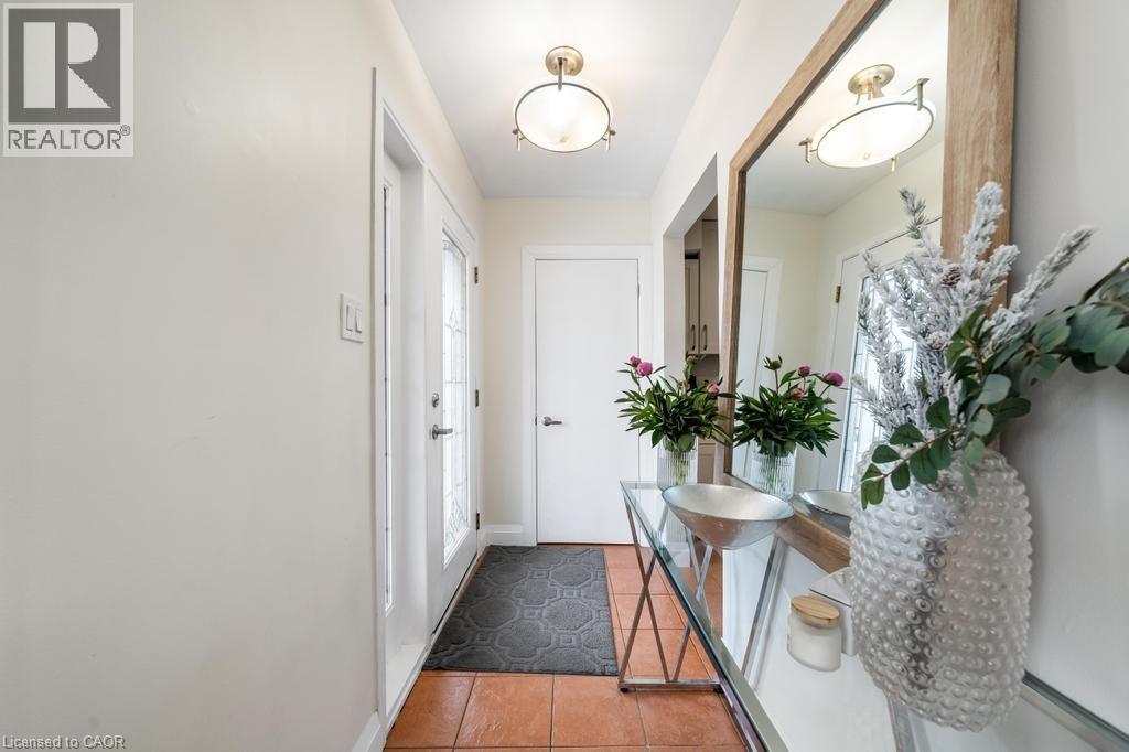 494 Ferguson Avenue N, Hamilton, ON - Indoor Photo Showing Other Room