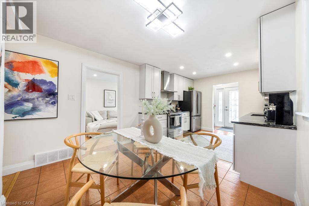 494 Ferguson Avenue N, Hamilton, ON - Indoor