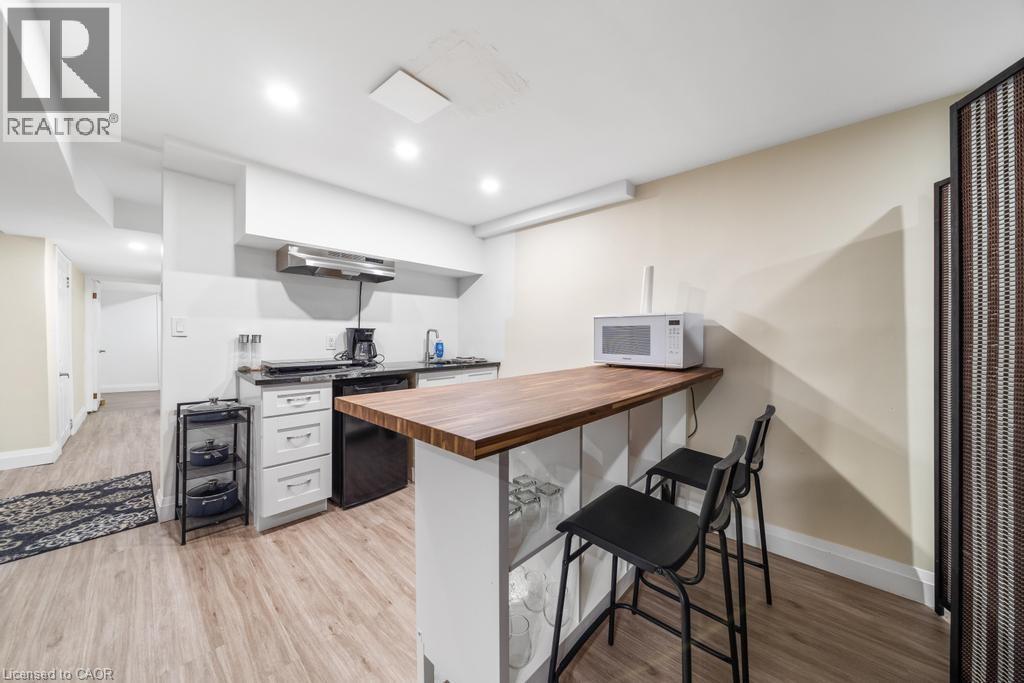 494 Ferguson Avenue N, Hamilton, ON - Indoor