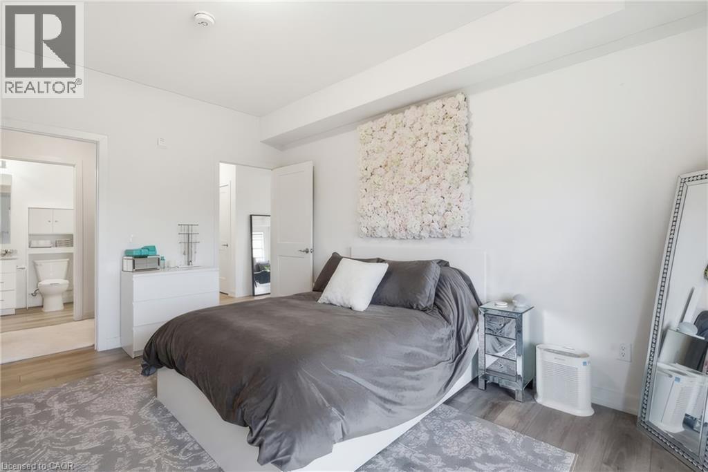 251 Northfield Drive E Unit# 312, Waterloo, ON - Indoor Photo Showing Bedroom