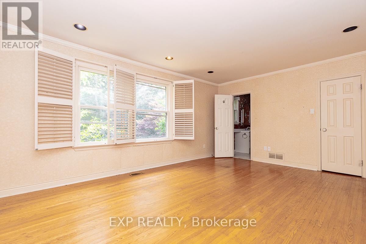 9 Laureleaf Road, Markham, ON - Indoor Photo Showing Other Room