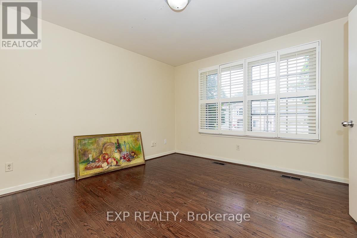 9 Laureleaf Road, Markham, ON - Indoor Photo Showing Other Room