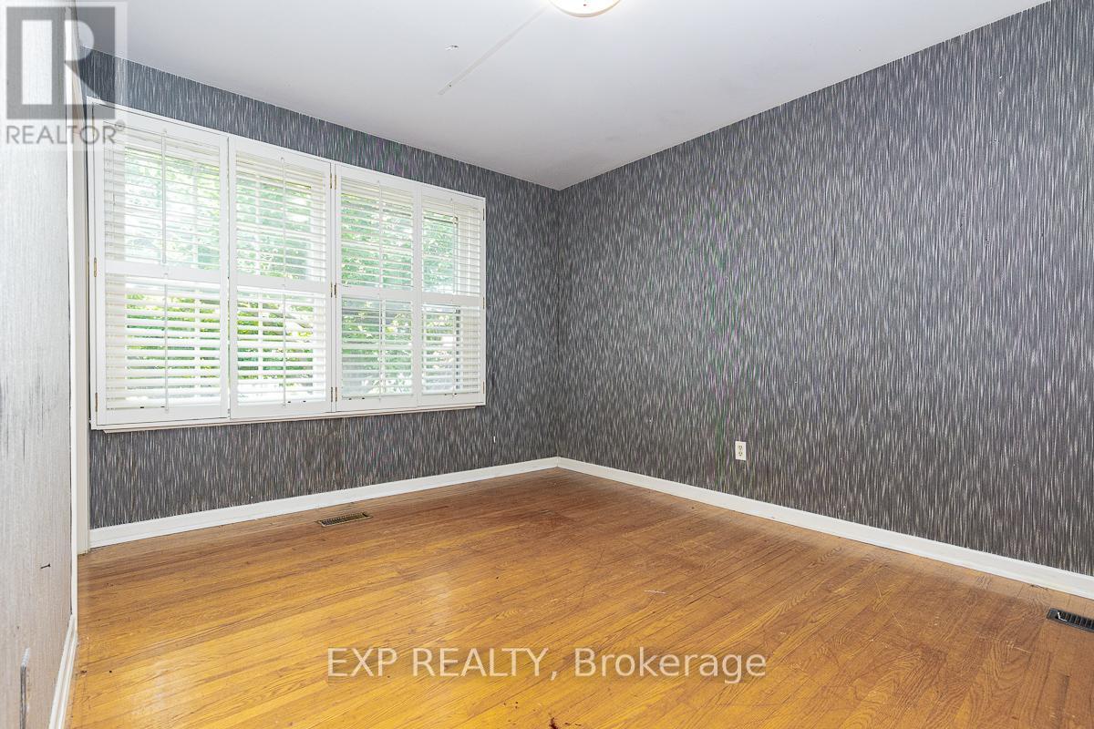 9 Laureleaf Road, Markham, ON - Indoor Photo Showing Other Room