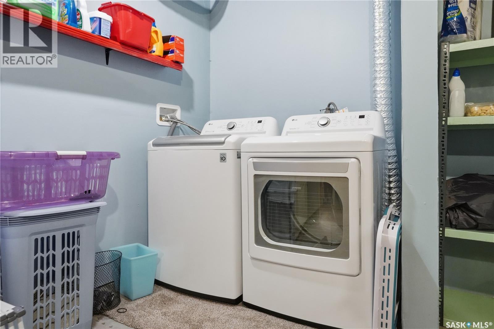2838 Hartmann Crescent E, Regina, SK - Indoor Photo Showing Laundry Room