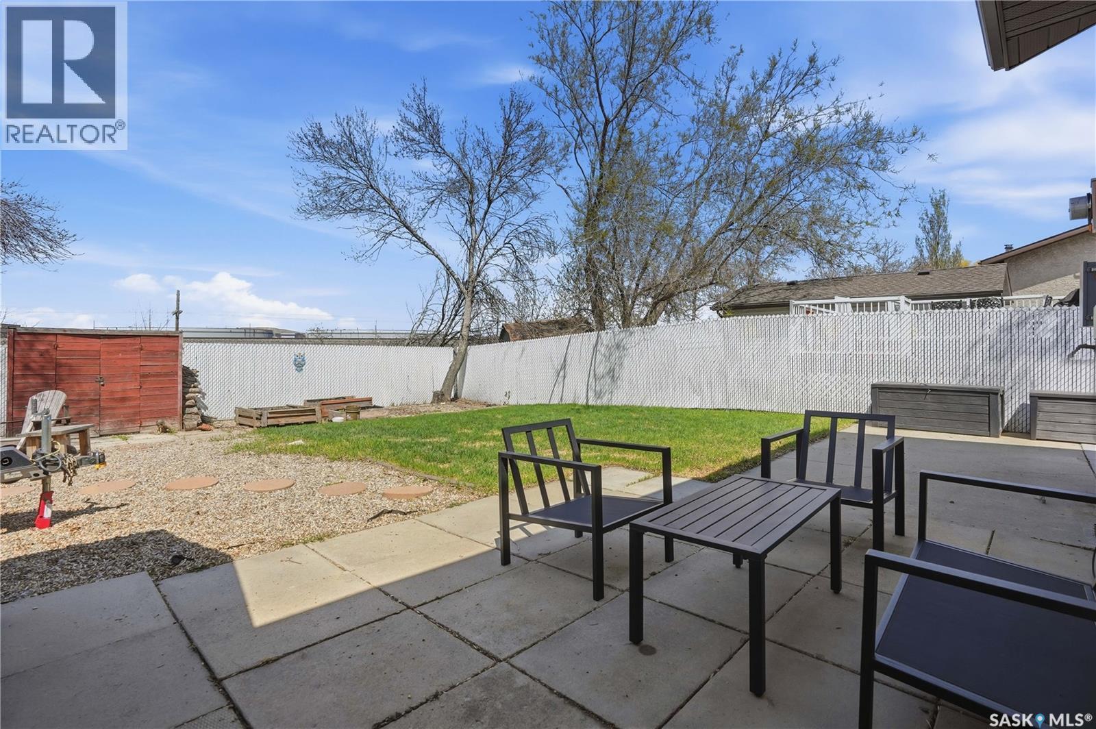 2838 Hartmann Crescent E, Regina, SK - Outdoor