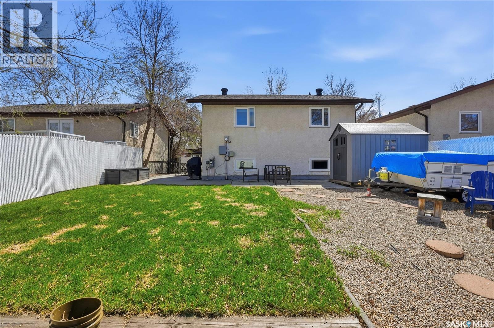 2838 Hartmann Crescent E, Regina, SK - Outdoor