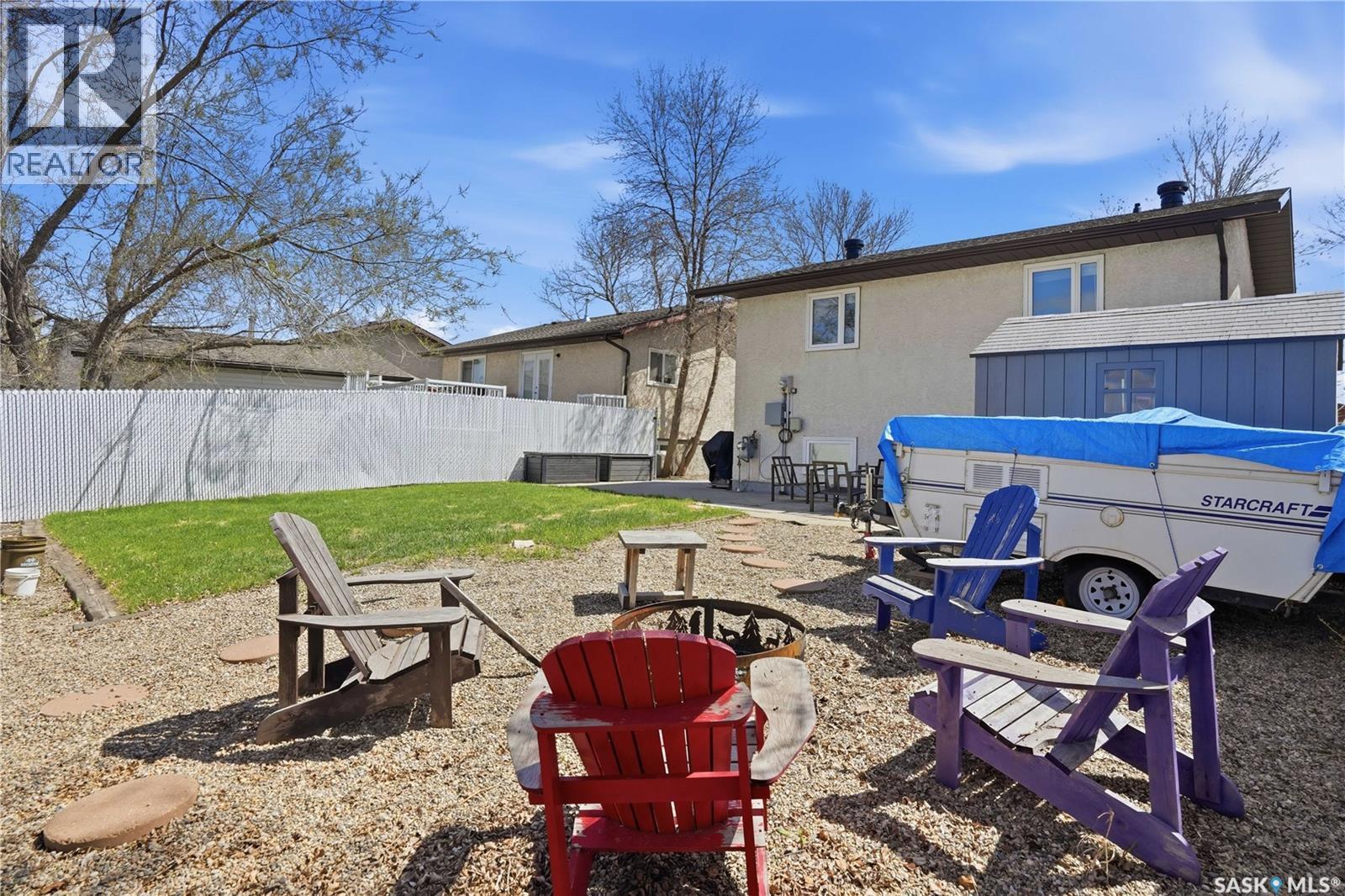 2838 Hartmann Crescent E, Regina, SK - Outdoor