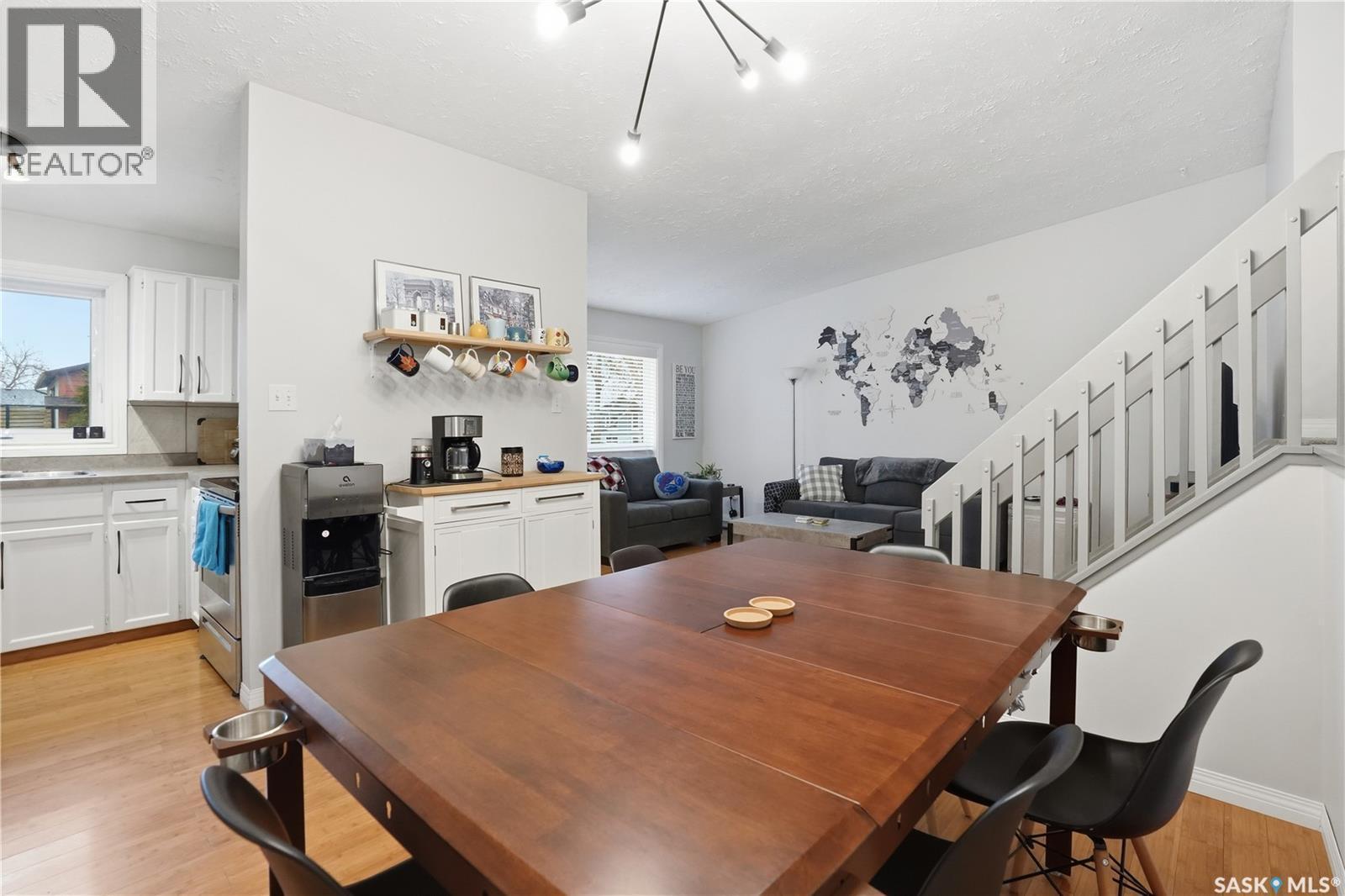 2838 Hartmann Crescent E, Regina, SK - Indoor Photo Showing Dining Room
