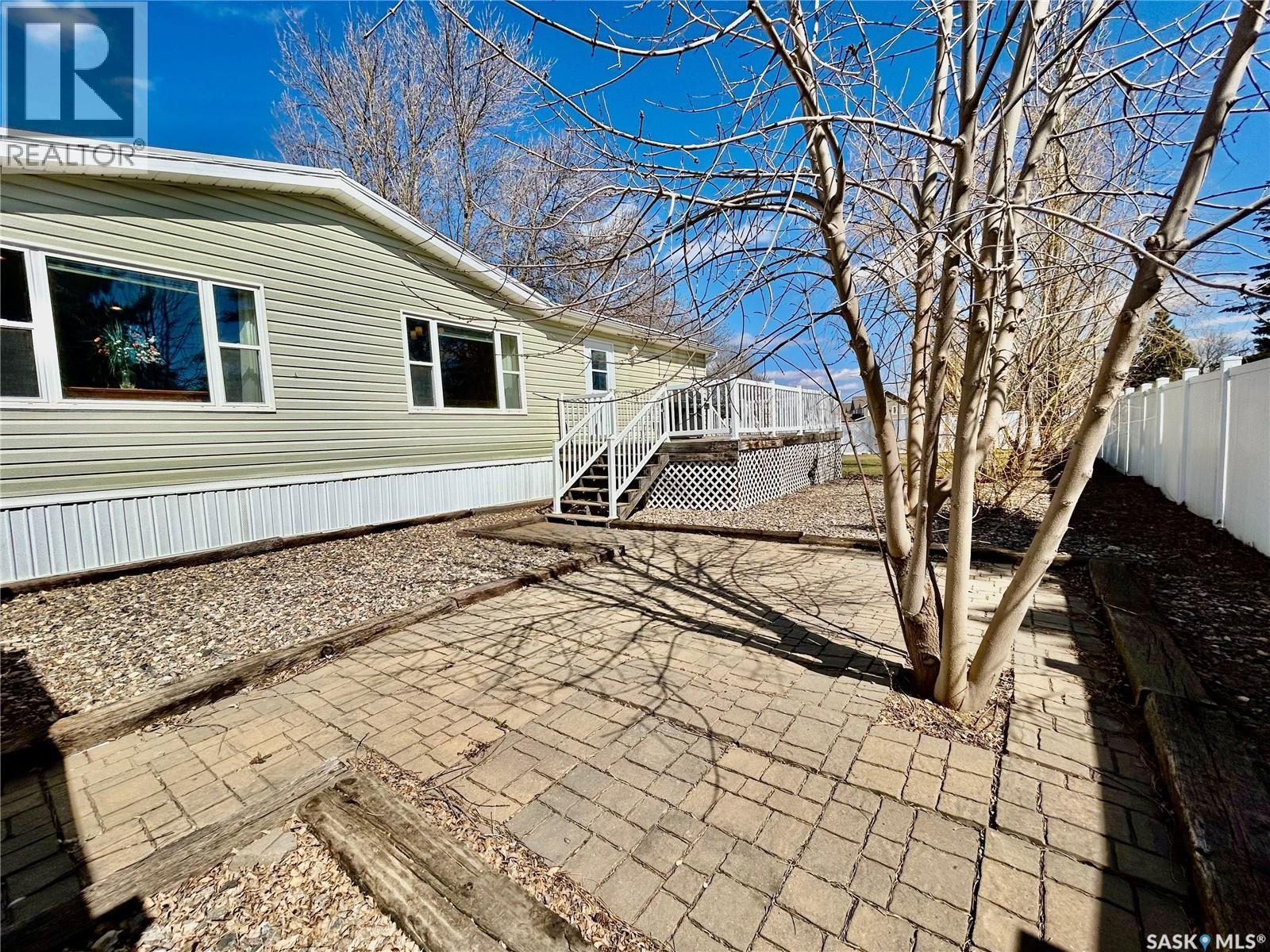 607 Beharrel Street, Oxbow, SK - Outdoor