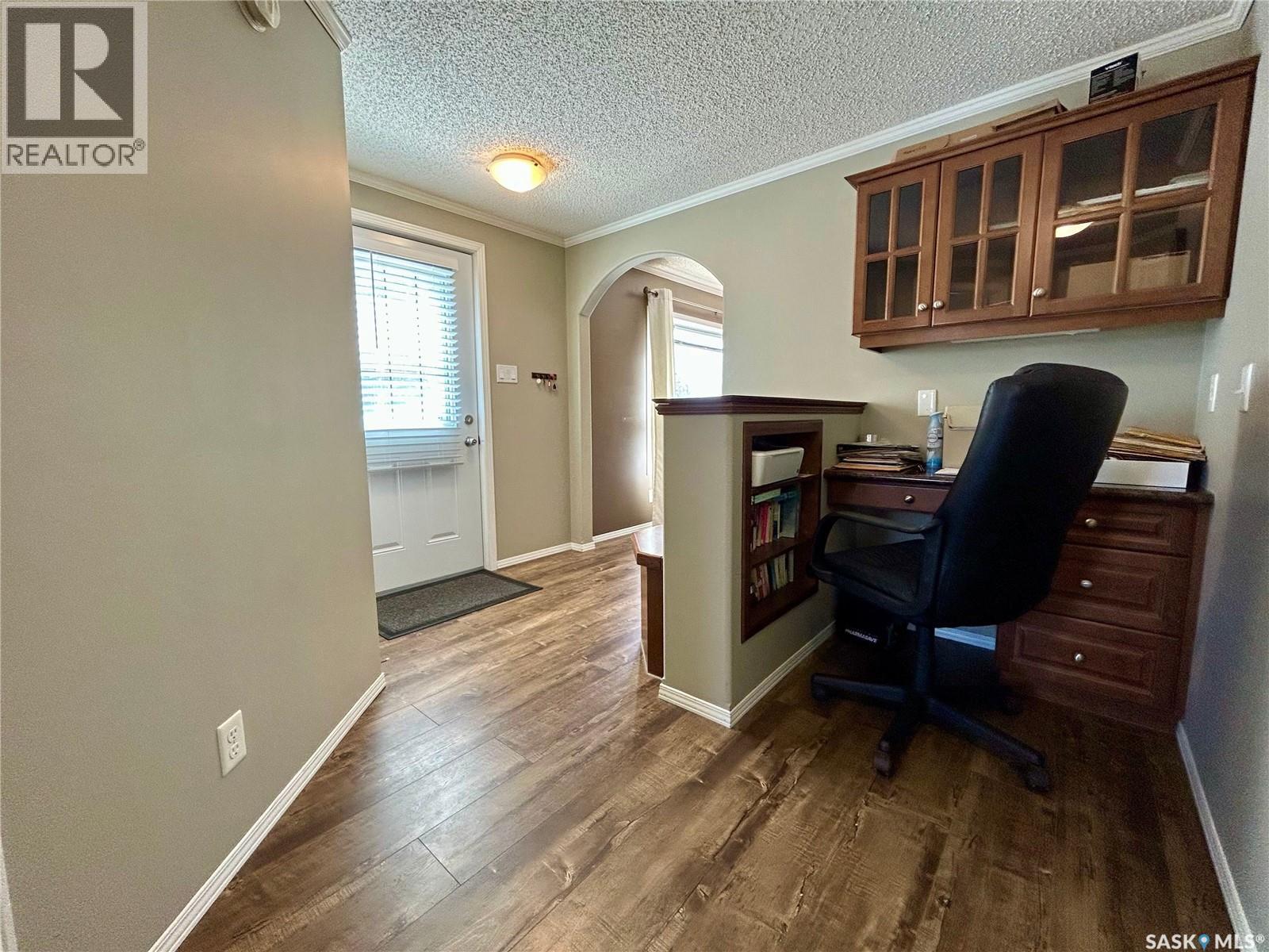 607 Beharrel Street, Oxbow, SK - Indoor Photo Showing Office