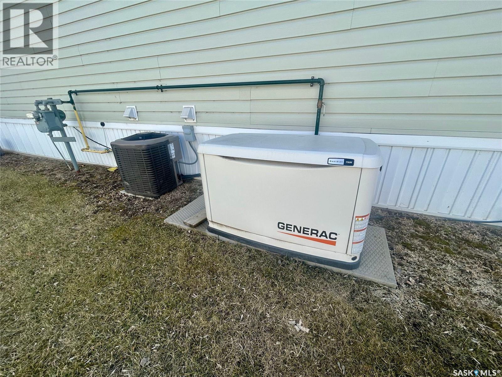 607 Beharrel Street, Oxbow, SK - Outdoor