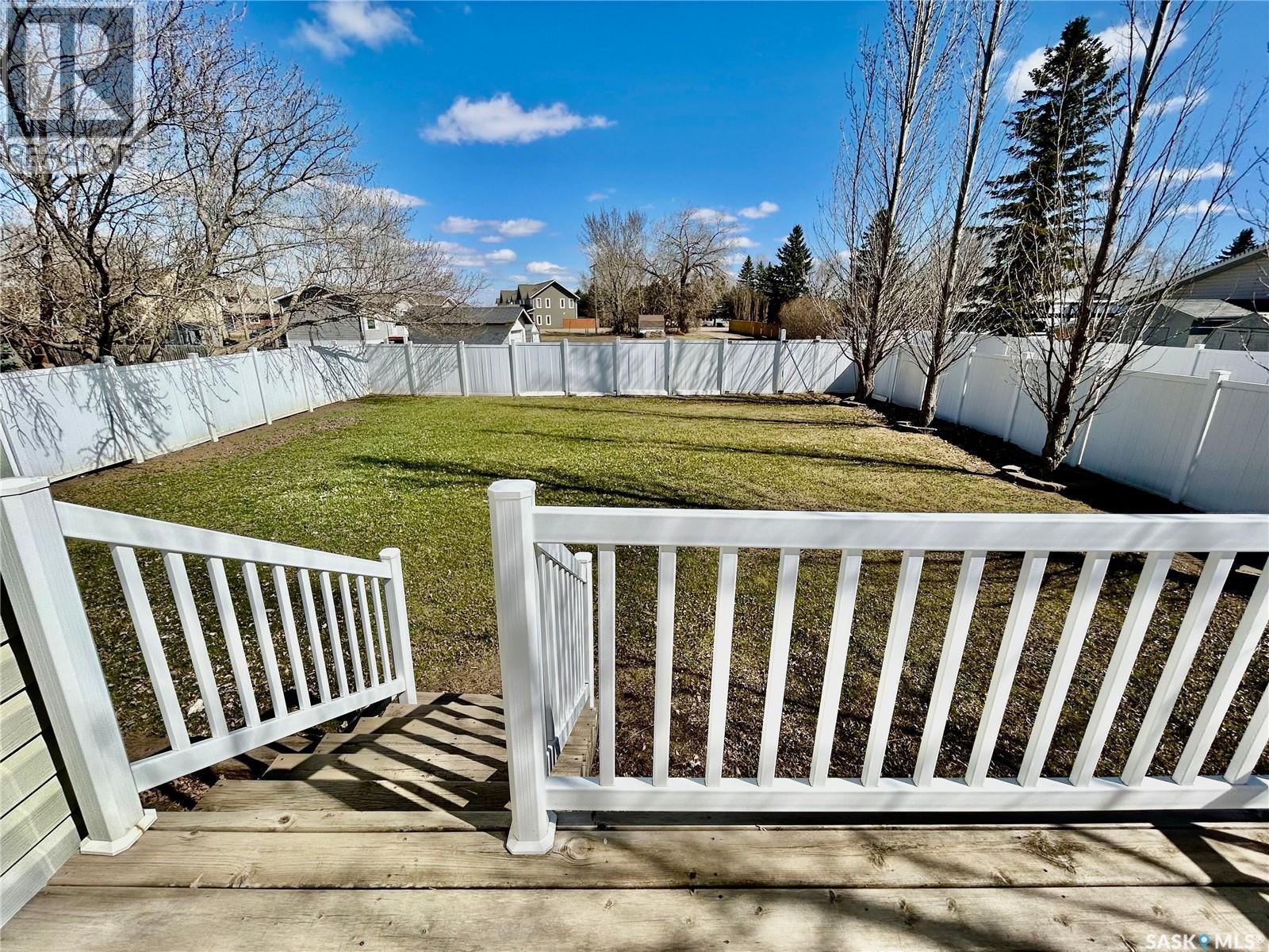 607 Beharrel Street, Oxbow, SK - Outdoor