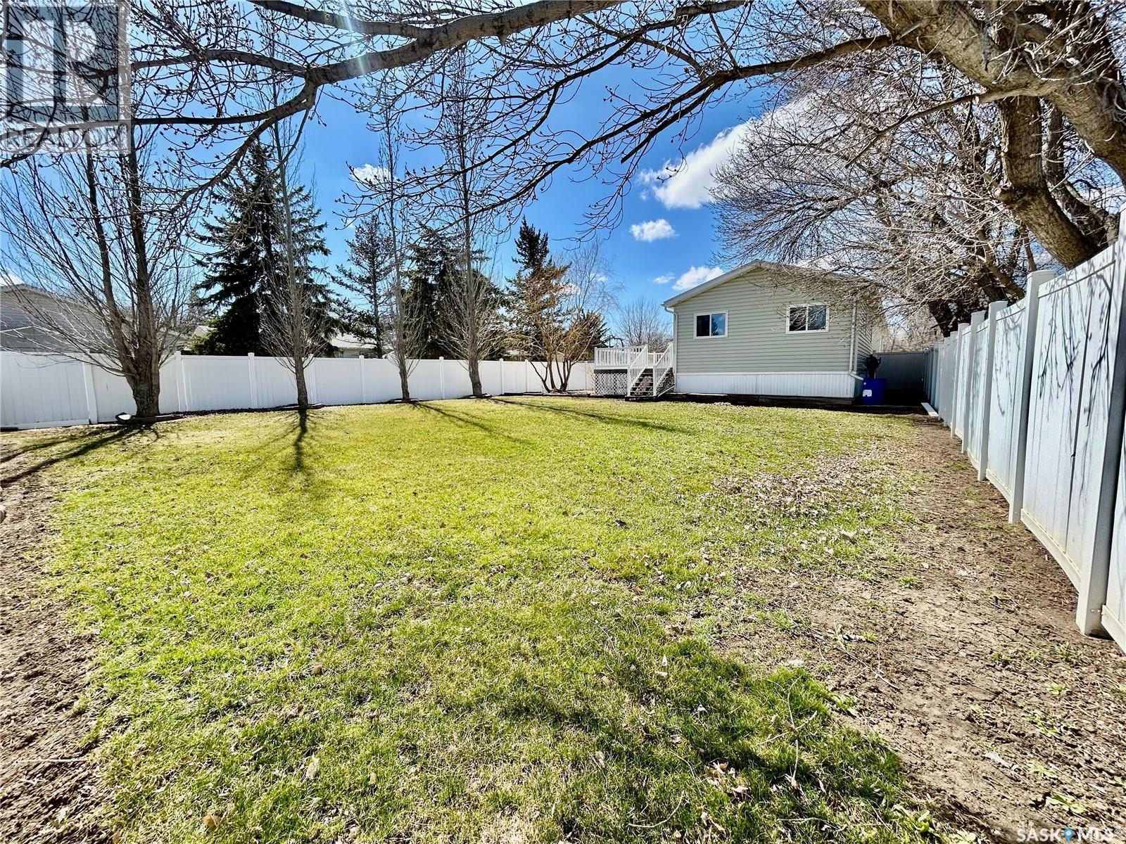 607 Beharrel Street, Oxbow, SK - Outdoor