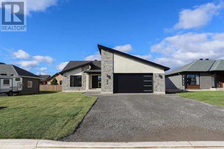 24 Noah Dr, Sault Ste. Marie, ON - Outdoor