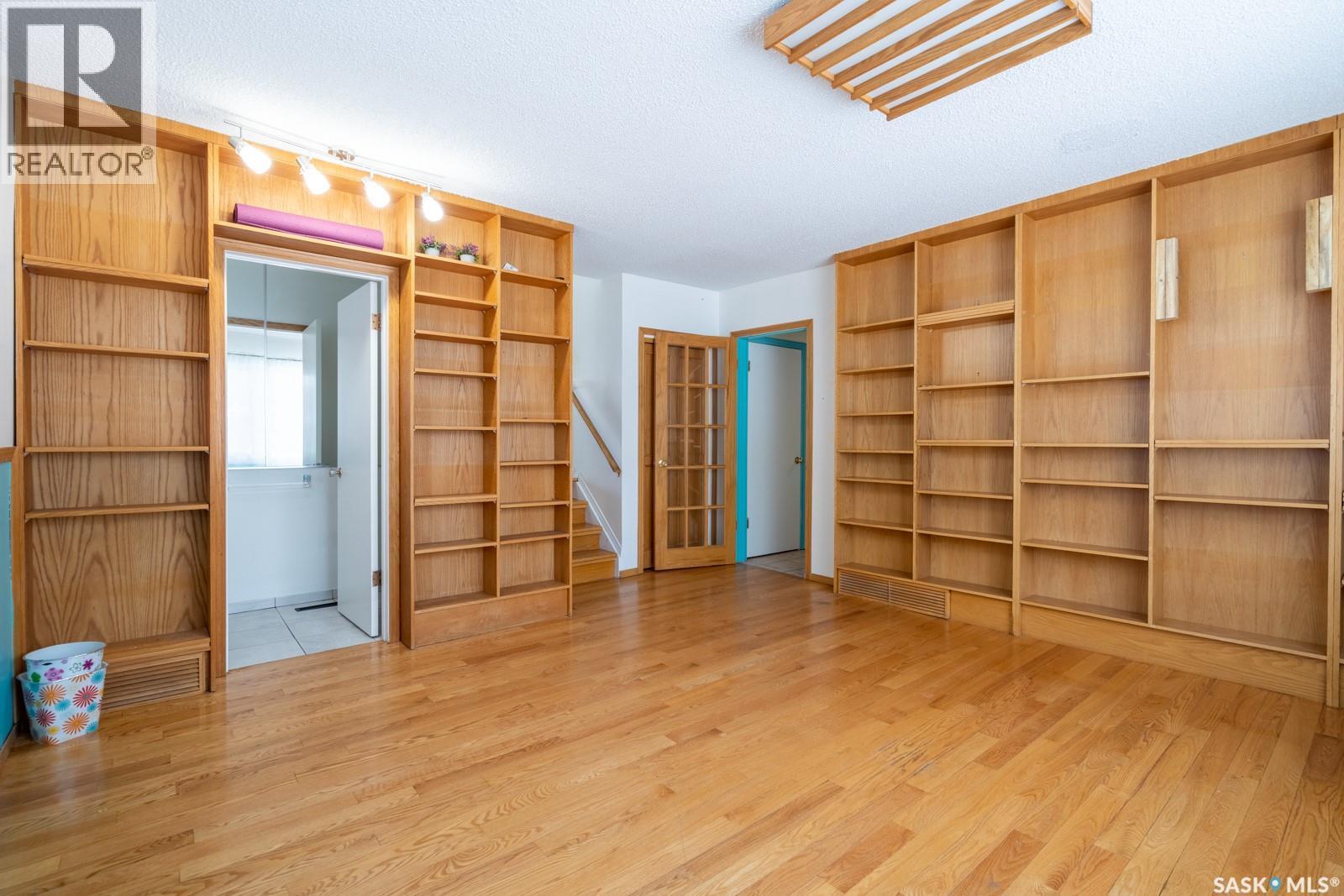 6 Hogarth Place, Regina, SK - Indoor Photo Showing Other Room