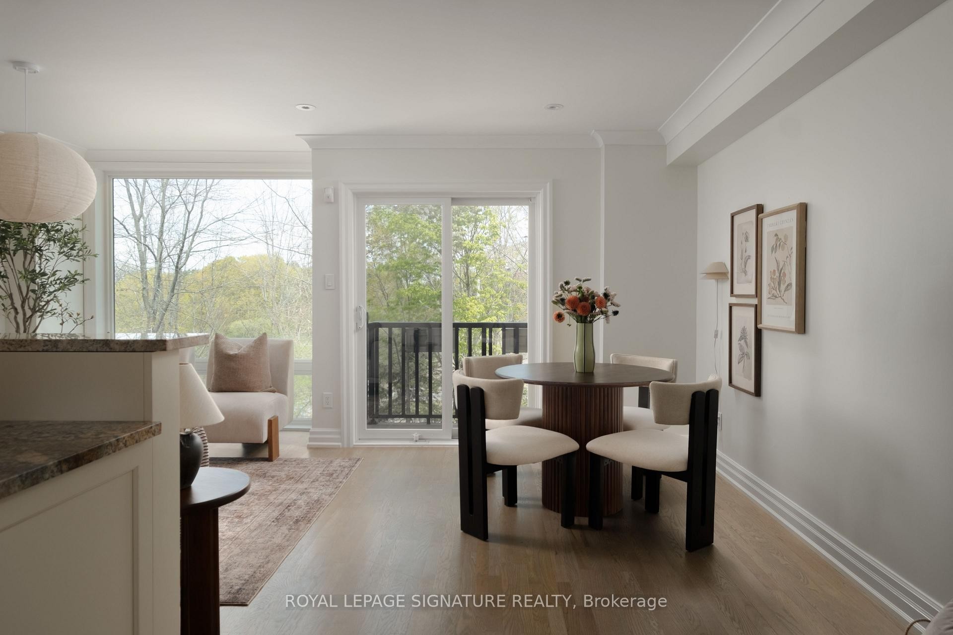 98 Dallimore Circle, Toronto, ON - Indoor Photo Showing Dining Room