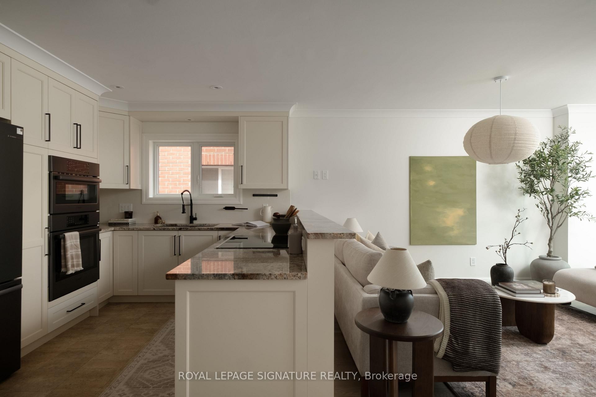 98 Dallimore Circle, Toronto, ON - Indoor Photo Showing Kitchen